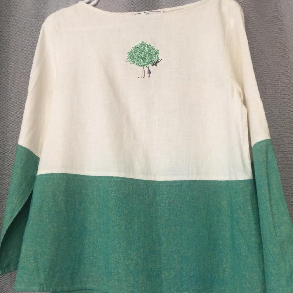 St. John Sport by Marie Gray - Embroidered Top